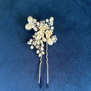 Elegant Pearl Floral Hairpin